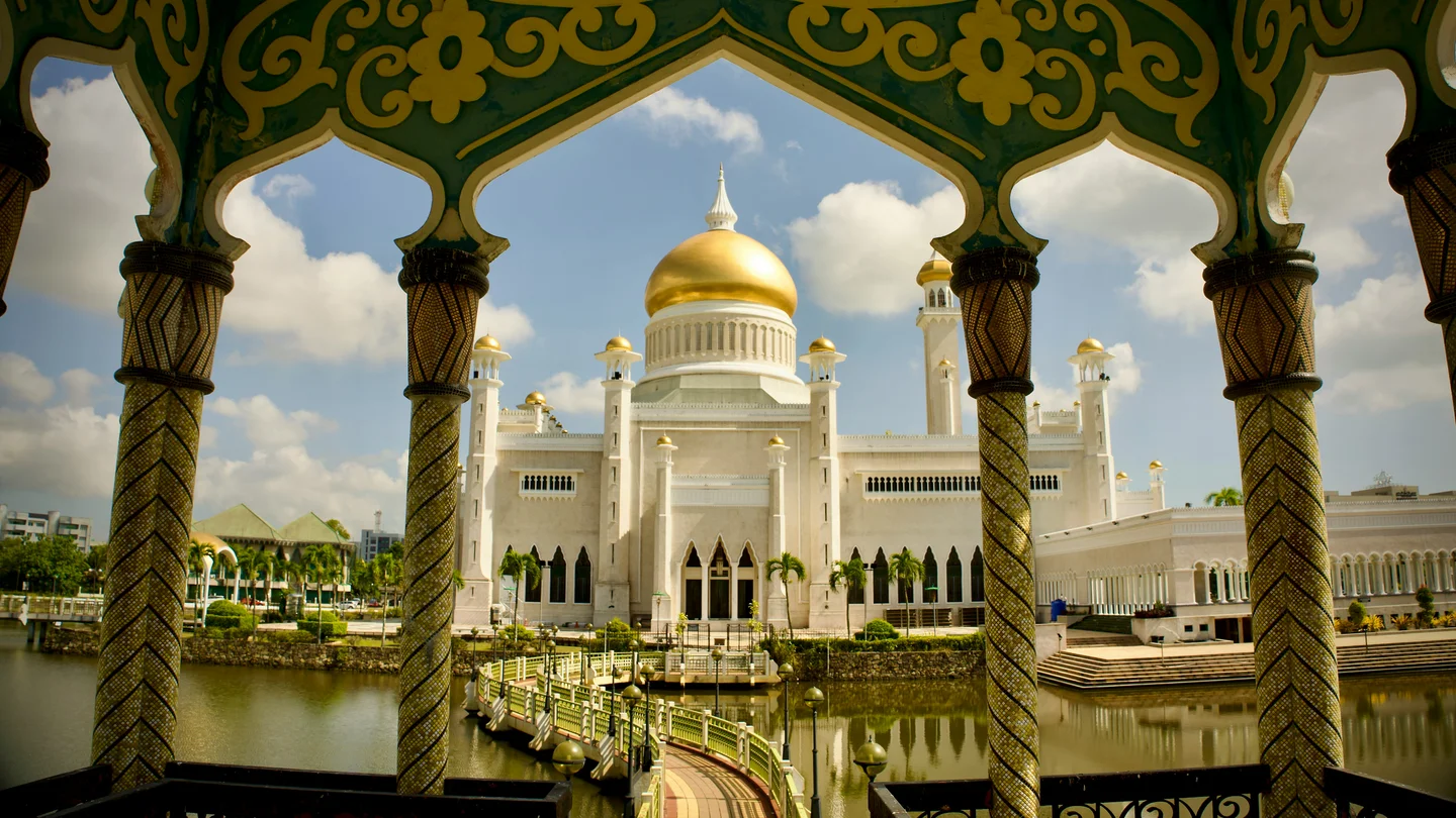 Sultan Omar Ali Saifuddien Mosque