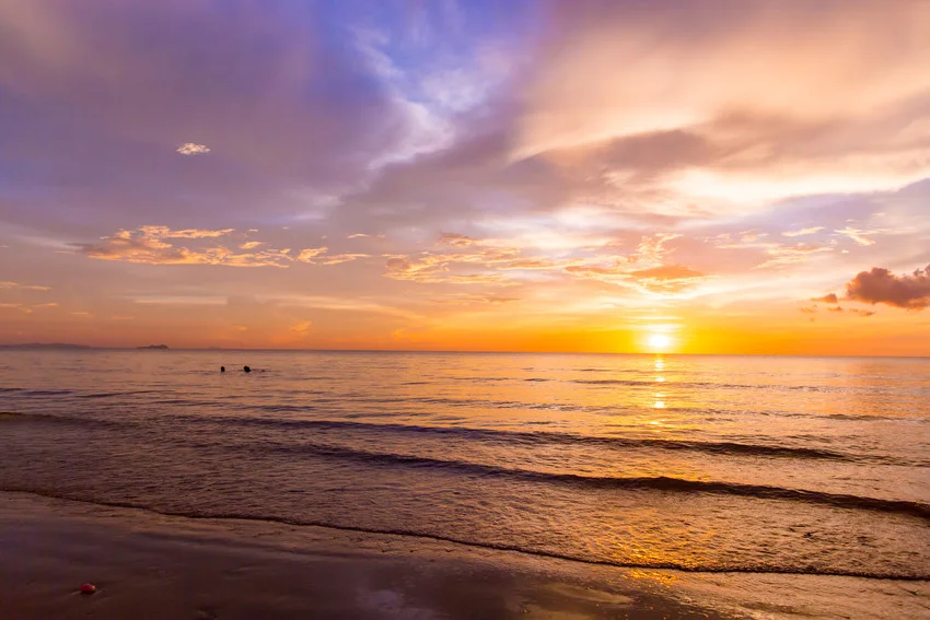 Tanjung Aru Beach & Sunset Strip