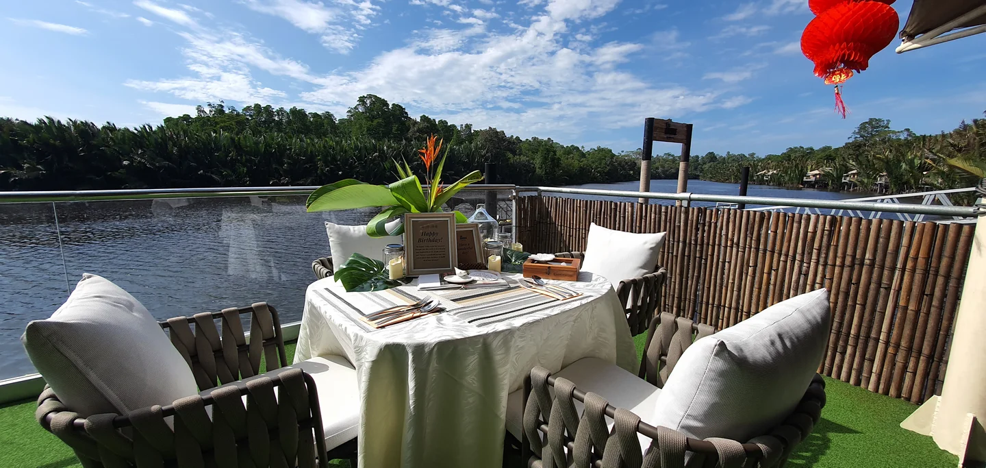 Sunset Dine & Lounge @ The Abode Resort and Spa