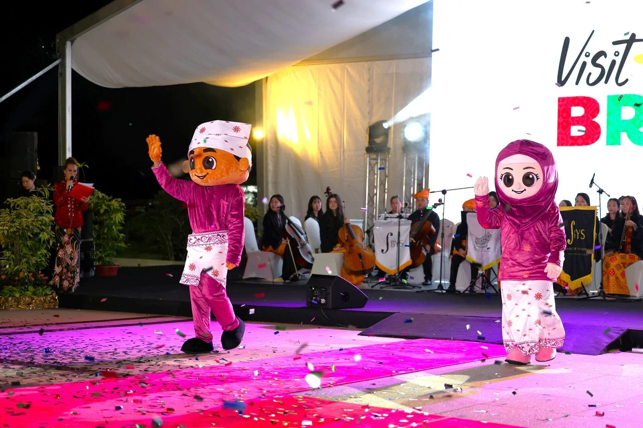 Awang & Dayang | Courtesy of Brunei Tourism